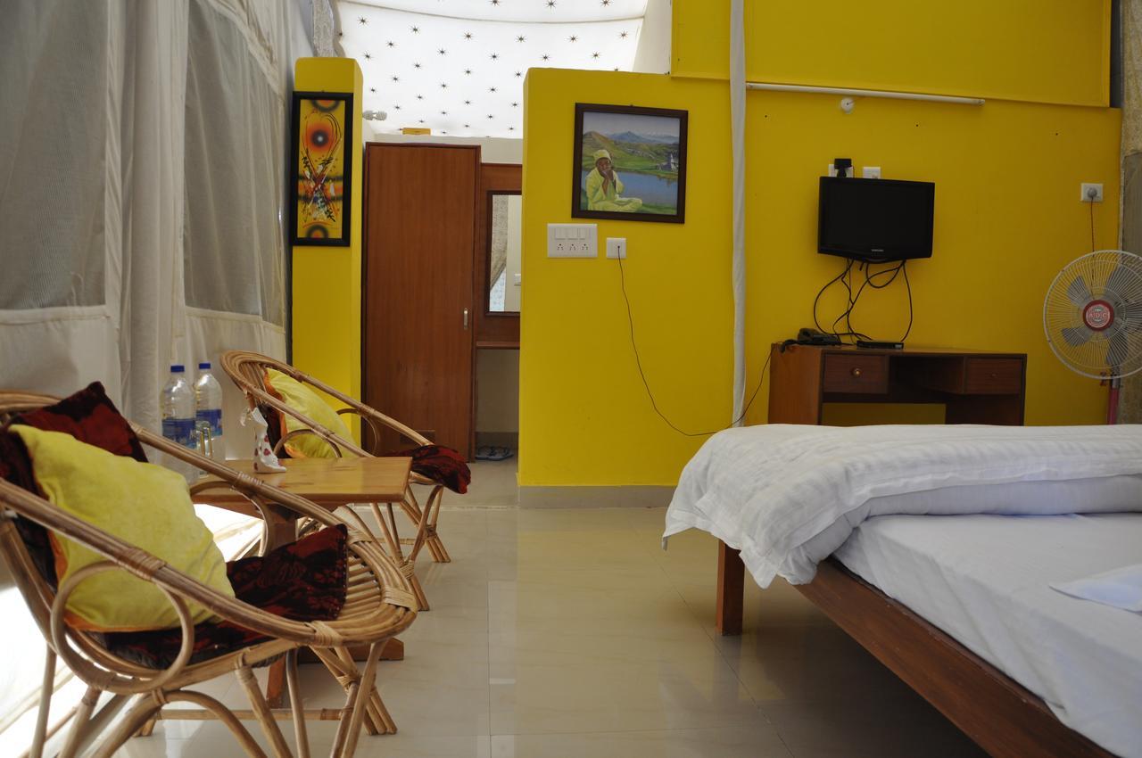 Tatva Bir Tents And Hotel Kangar Екстериор снимка