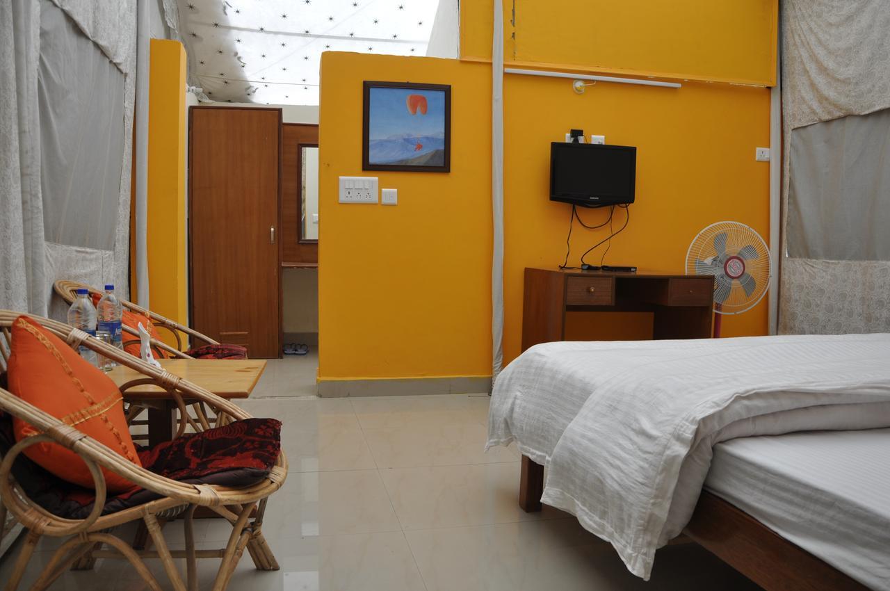 Tatva Bir Tents And Hotel Kangar Екстериор снимка