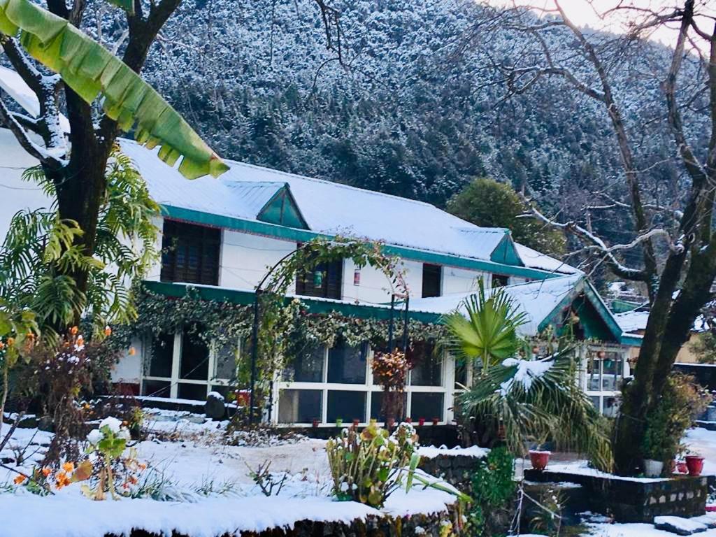 Tatva Bir Tents And Hotel Kangar Екстериор снимка